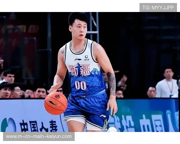 赵睿领防对方核心后卫 撕咬式防守施加压力